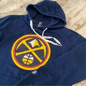 Denver Nuggets FISLL Unisex Primary Logo Pullover Hoodie Sz Medium Navy Blue NBA
